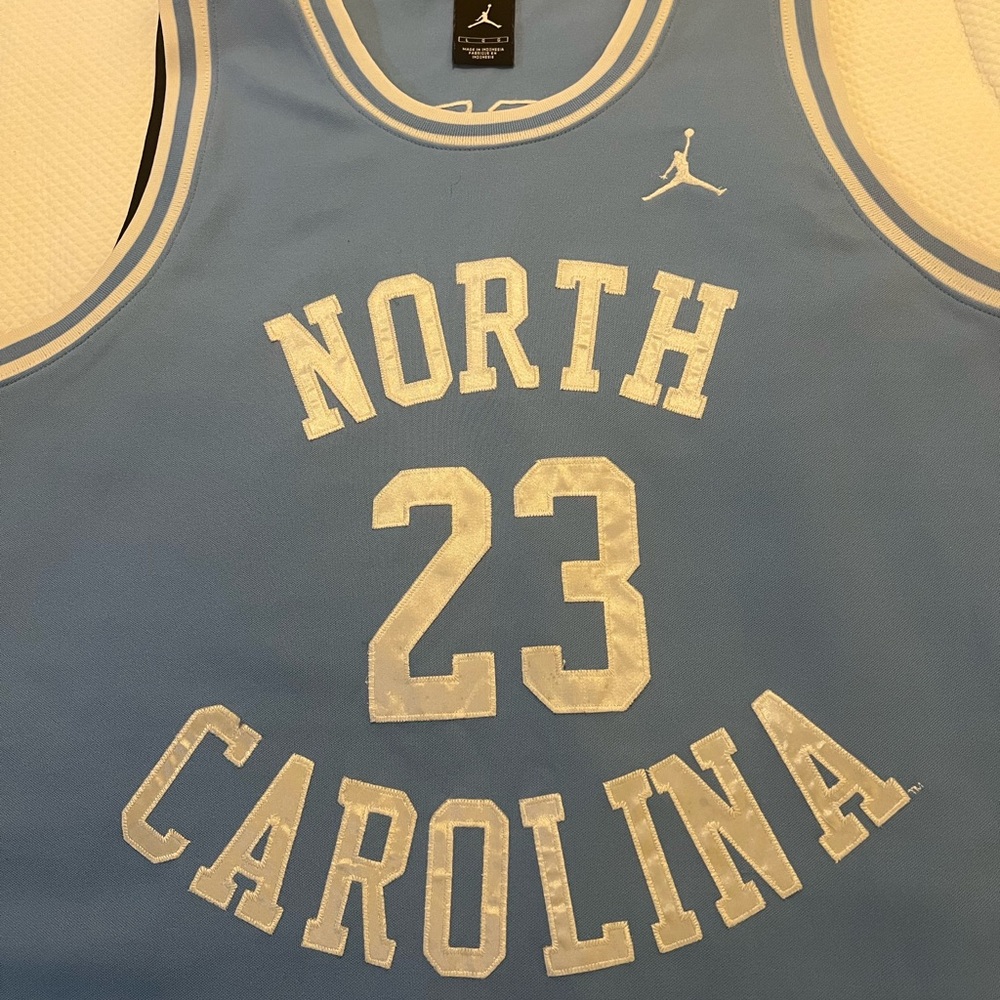 🩷 Vintage Rare Michael Jordan
North Carolina 1969 Greats &
Glory Jersey Size L 🩷